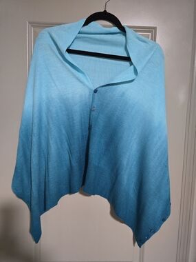 Light Blue Ombre Button-Front Women's Poncho
